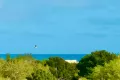 Private Ferienwohnung mit Meerblick in Narbonne-Plage – Blick vom Balkon auf Ort und Mittelmeer